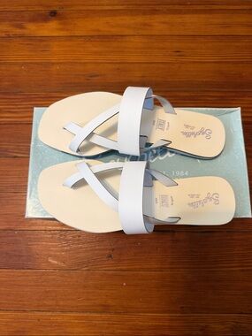 New in box Seychelles White Cross-Strap Slide Sandals